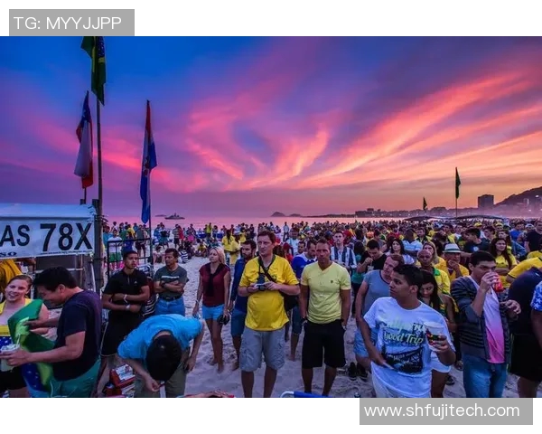 巴西足球明星与孩子们的快乐时光分享温馨家庭生活视频