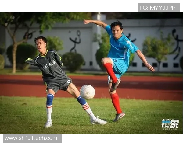 中国足球明星的辉煌历程与成就解析及其对中国足球发展的影响